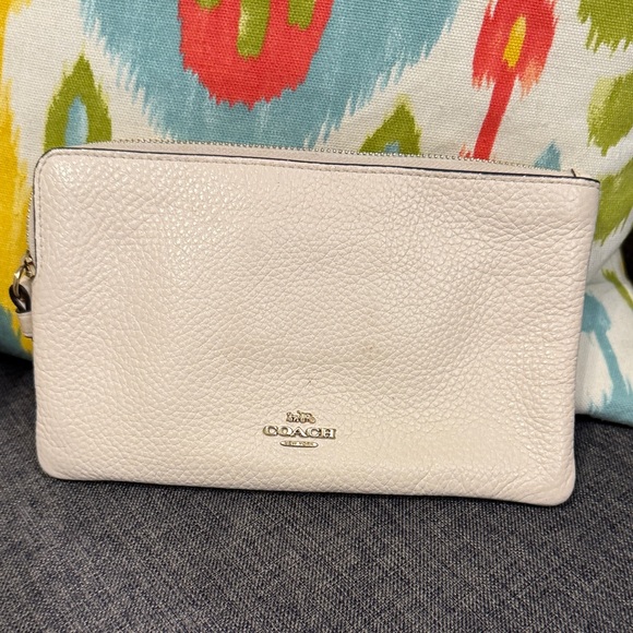 Coach Peanuts Woodstock Cream Leather Wristlet with Happy Camper Design NWT - Picture 5 of 9